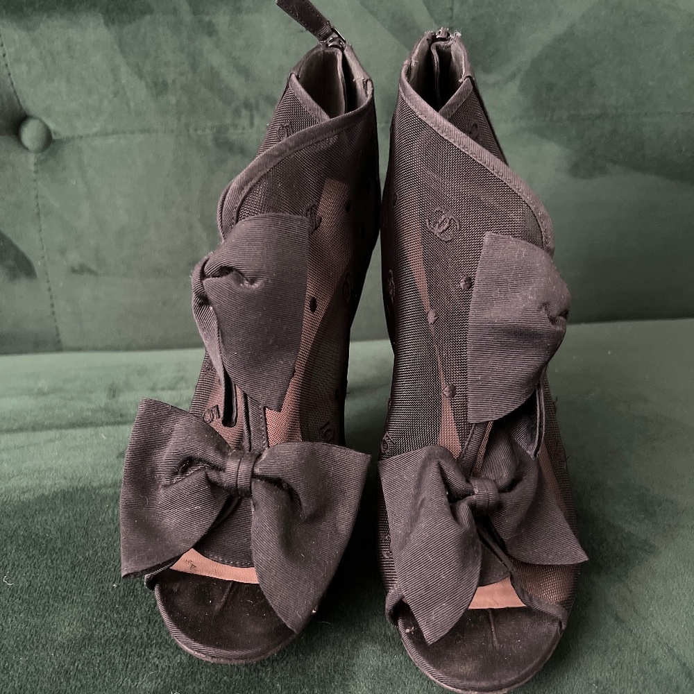 Chanel CC Mesh Open Toe Bow tie Ankle Booties 39 1/2 EU